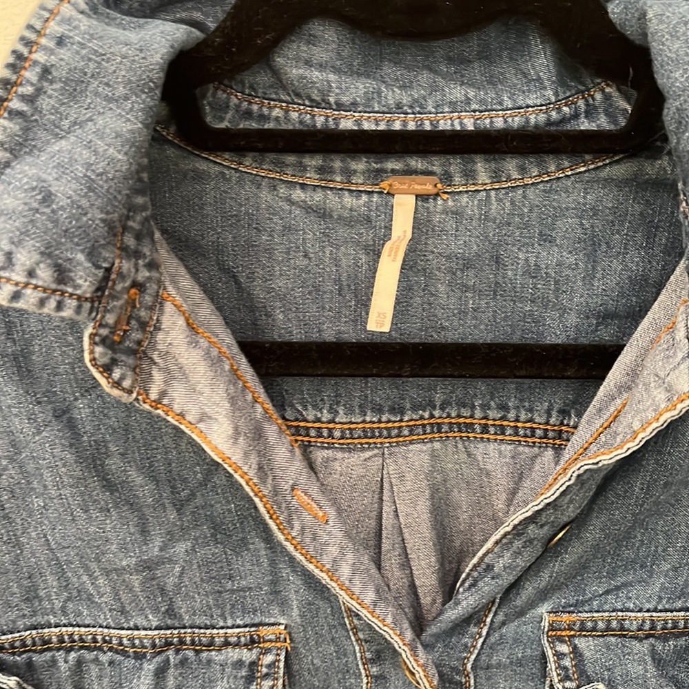 Free people denim top - Picture 2 of 6